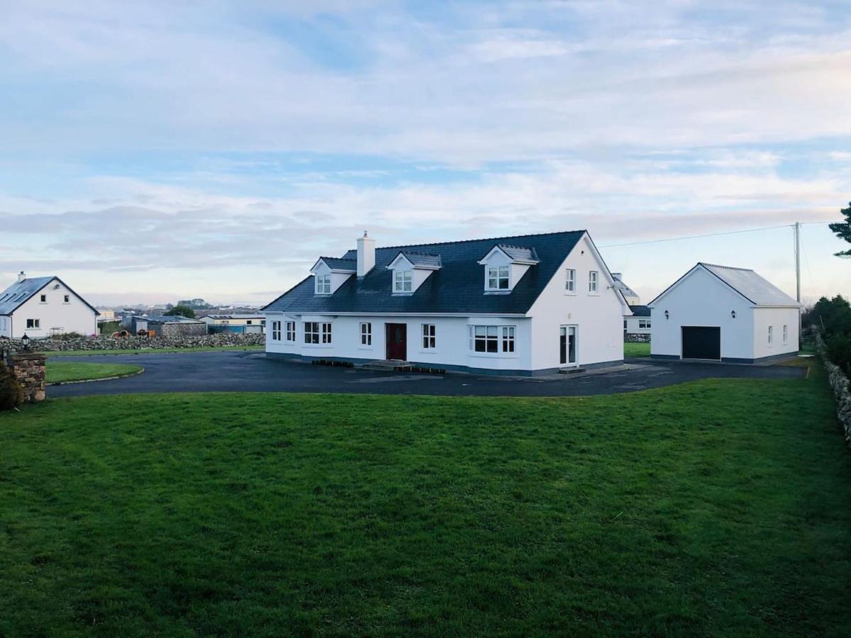 Connemara. 3 Bedroom, 8 Bed, Holiday Home Galway Eksteriør billede