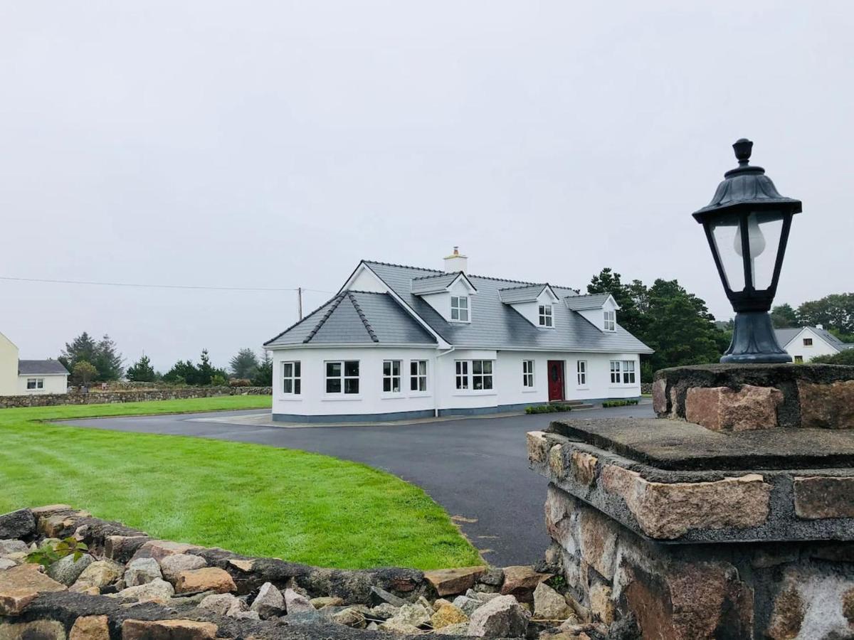 Connemara. 3 Bedroom, 8 Bed, Holiday Home Galway Eksteriør billede