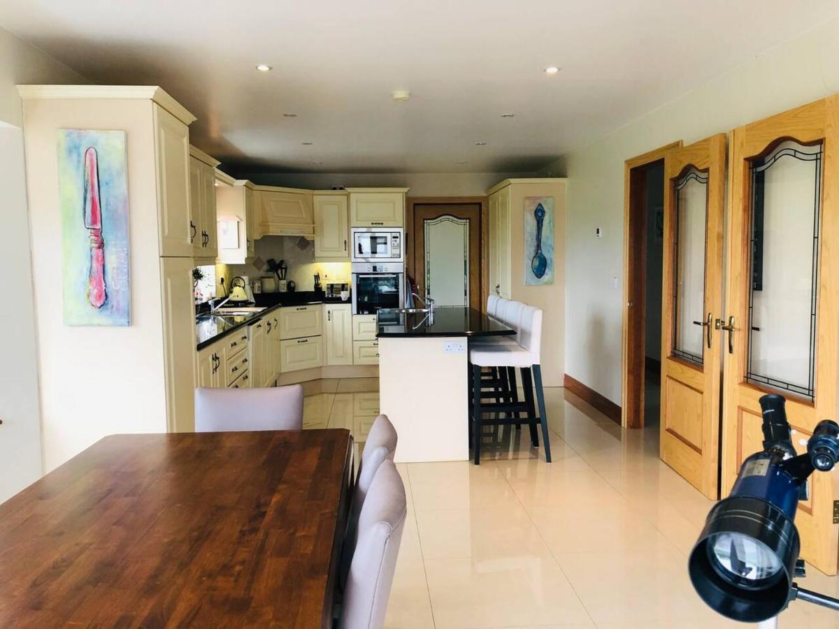 Connemara. 3 Bedroom, 8 Bed, Holiday Home Galway Eksteriør billede