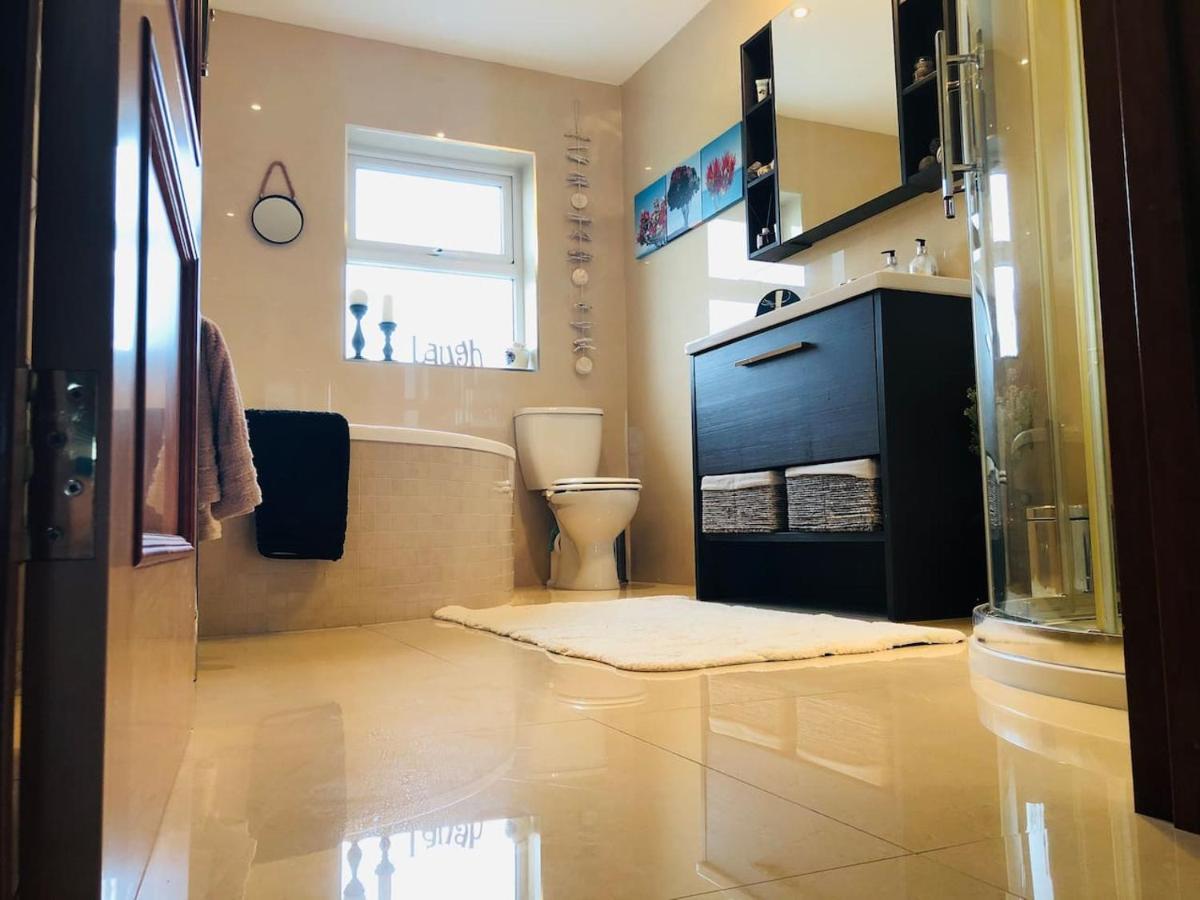 Connemara. 3 Bedroom, 8 Bed, Holiday Home Galway Eksteriør billede