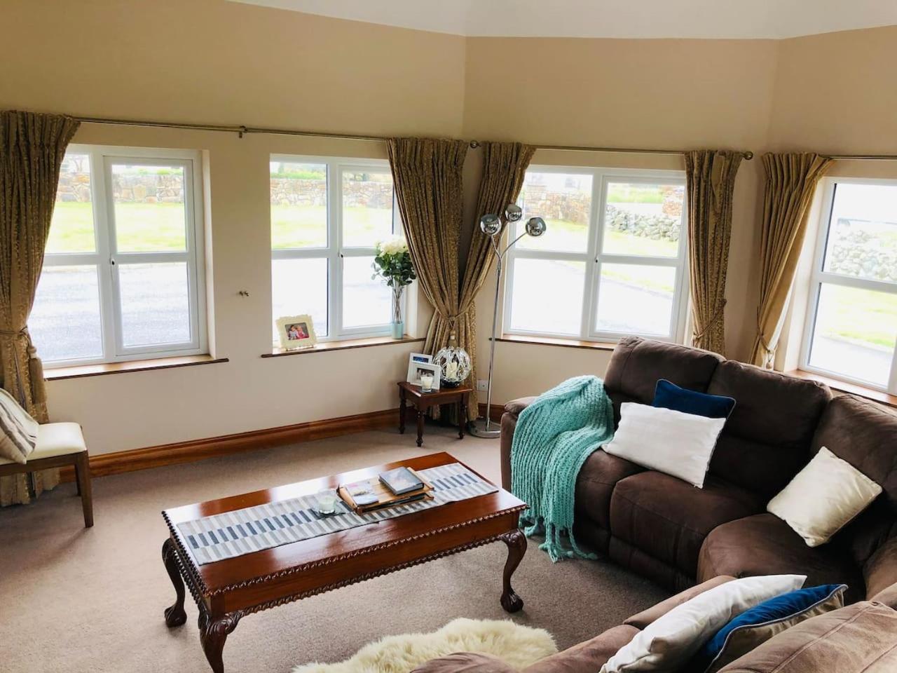 Connemara. 3 Bedroom, 8 Bed, Holiday Home Galway Eksteriør billede